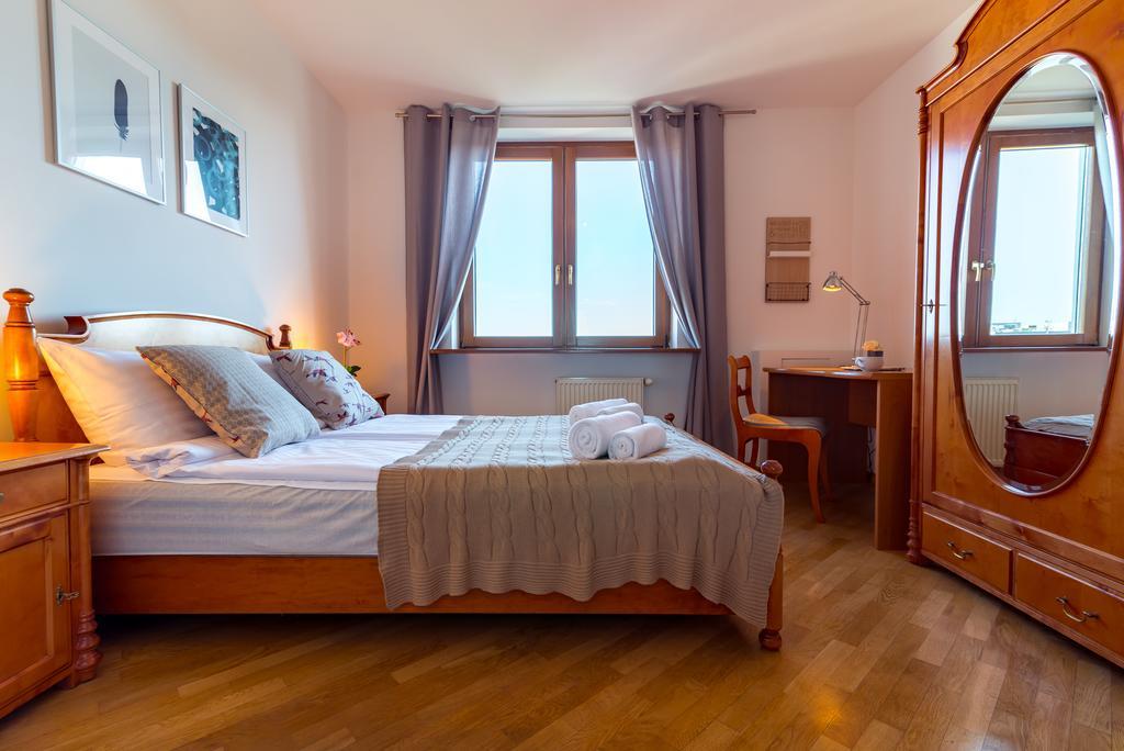 Rent Like Aleje Jerozolimskie 23 * Warszawa
